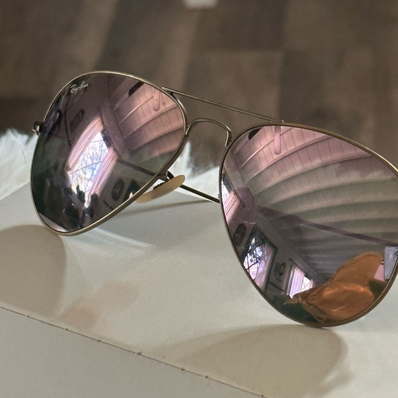 Ray ban lilac classic aviator mirrored, wrists gold. Purple mirror. - Picture 3 of 5